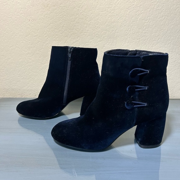 Steve Madden cobalt blue velour ankle boots - Picture 3 of 6